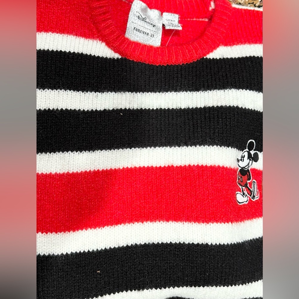 Disnep sweater
